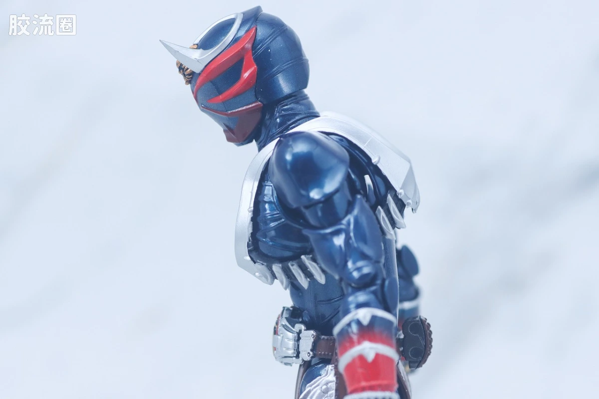 SHF 真骨雕假面骑士系列 假面骑士响鬼 20th Anniversary Ver. - 图片